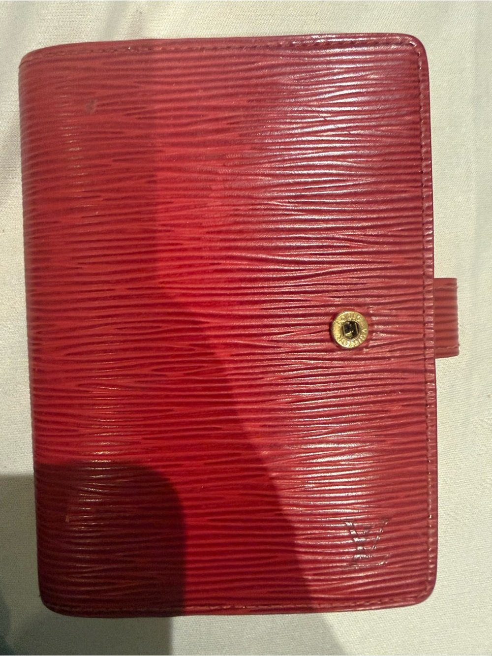 Louis Vuitton Red Textured Epi Leather Snap mini agenda. Can hold 3 cards. - Picture 4 of 10